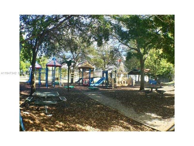 Building Photo - 1801 S Treasure Dr