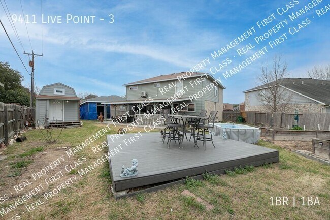 Building Photo - 9411 Live Point