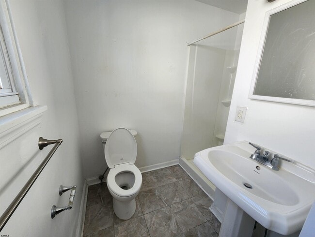 Building Photo - 106 N Dudley Ave