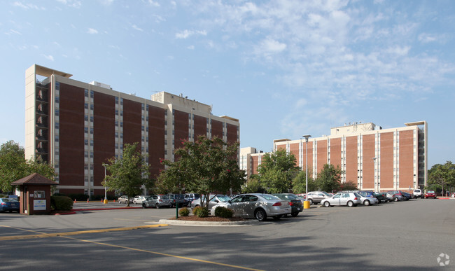 Primary Photo - Granville Towers