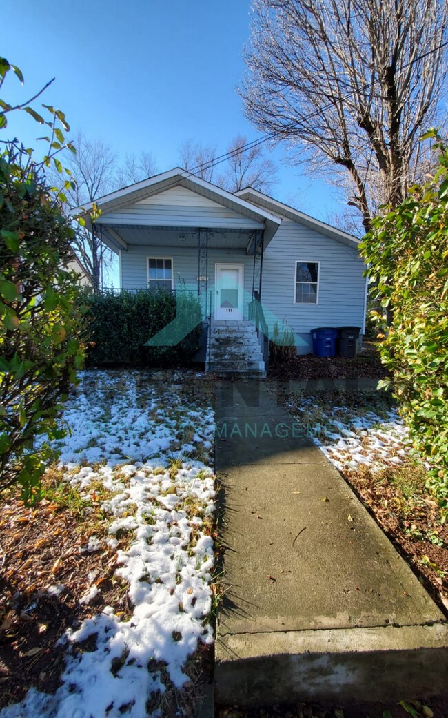 Primary Photo - 114 N Jackson Ave