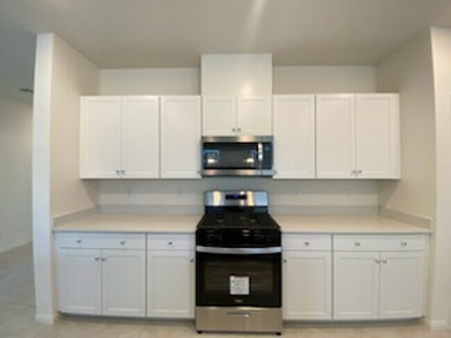 Building Photo - Gorgeous 4 bedroom ENERGY STAR certified 2...
