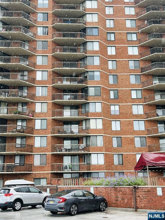 Building Photo - 1040 Harmon Cove Tower