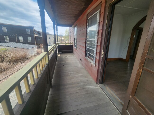 Building Photo - 4 Blackwell St