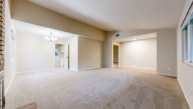Building Photo - Meticulously Maintained Four Bedroom Singl...