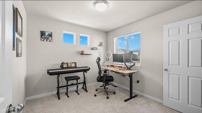 Building Photo - 5872 Thurless Ln