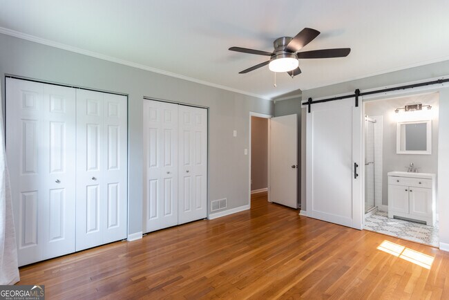 Building Photo - 80 Pinehurst Ln