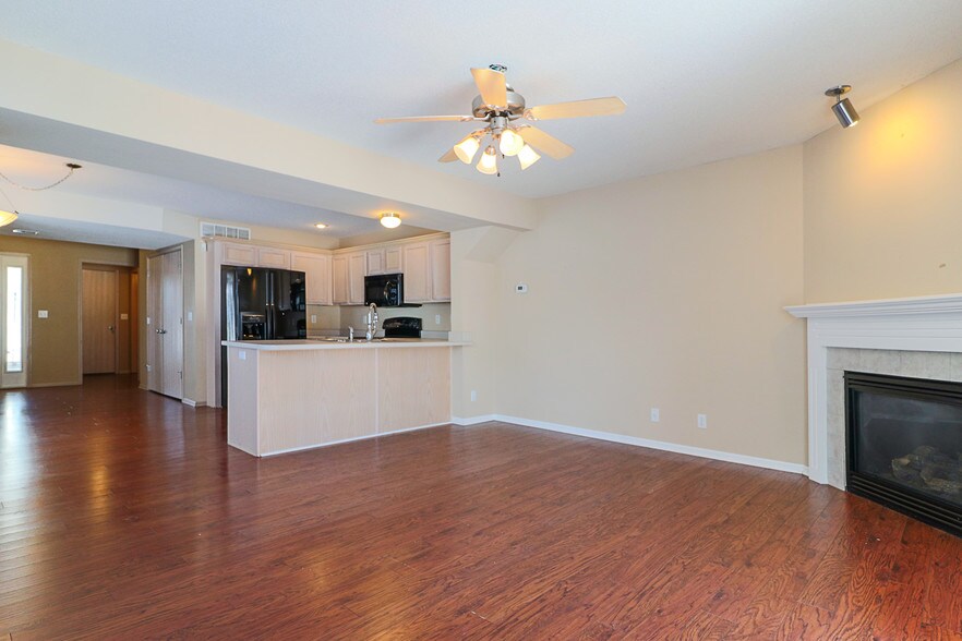 Building Photo - 2147 SW Gooseberry Ln