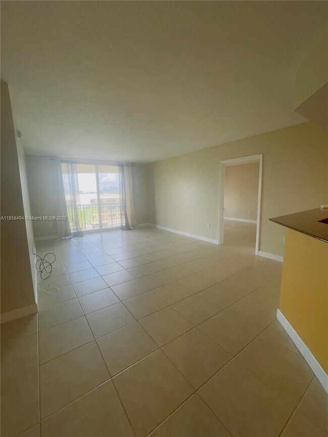 Building Photo - 201 Golden Isles Dr