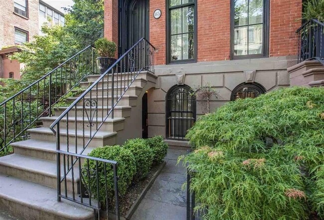 Primary Photo - 85 Mercer St