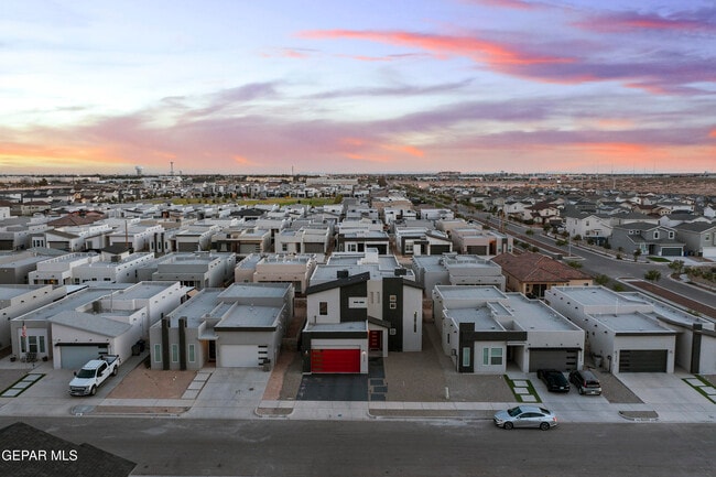 Building Photo - 12308 Desert Heights Ct