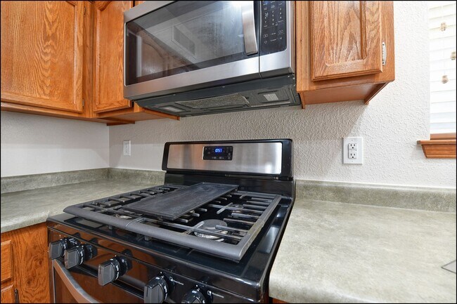 Building Photo - Coming Soon!