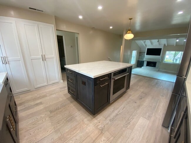 Building Photo - 714 Timber Trail