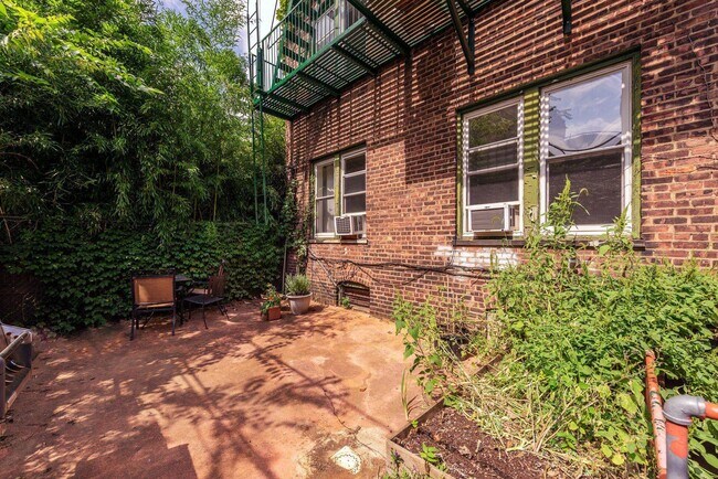 Building Photo - 51 MERCER St