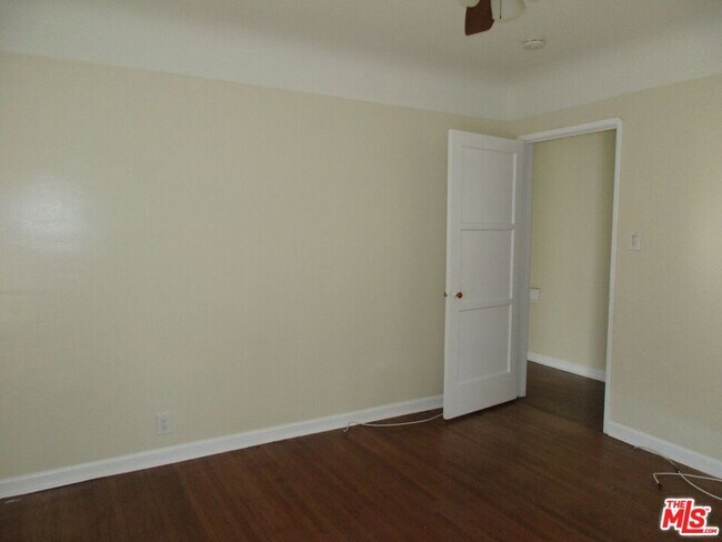 Building Photo - 5108 Valley Ridge Ave