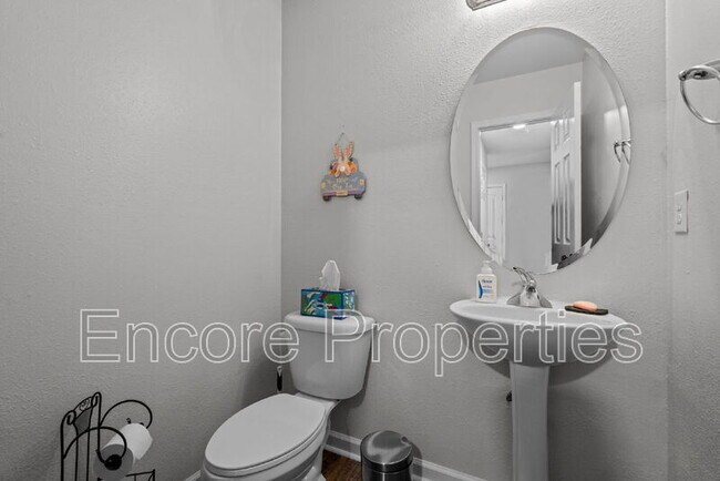 Building Photo - 367 Crane Way