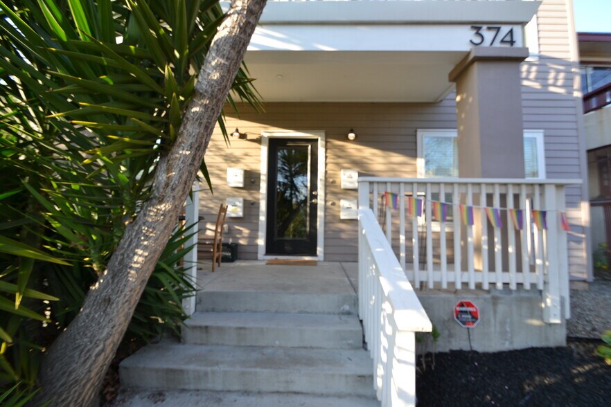 Building Photo - 374 41st St
