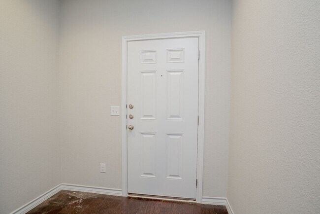 Building Photo - 1348 Eagle Ray St