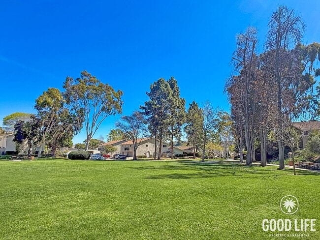 Building Photo - Bright, Newly Renovated 2BR in Peaceful UTC Community