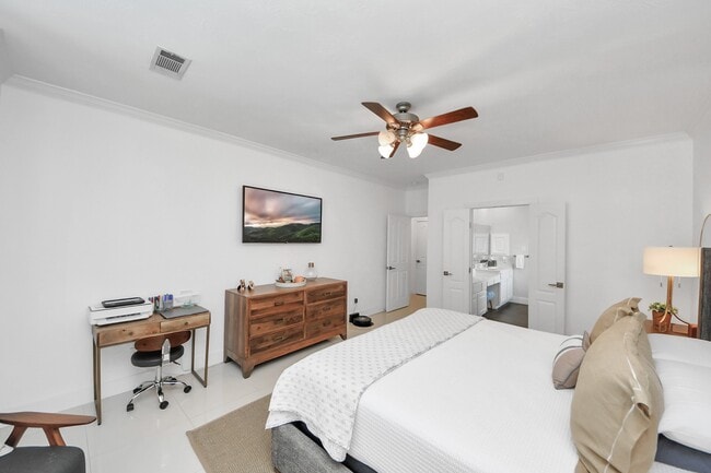 Building Photo - 9214 Meadow Branch Ct