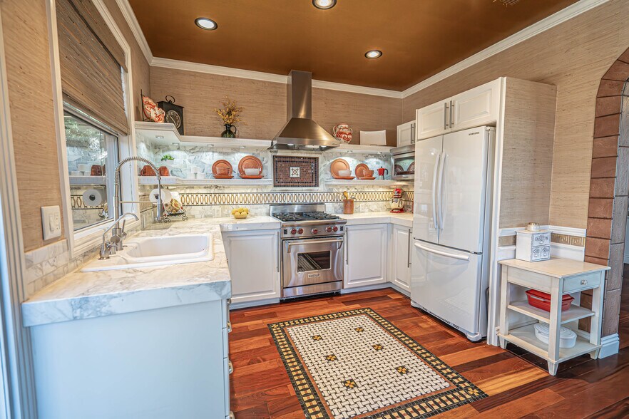 Building Photo - 27887 Skycrest Cir