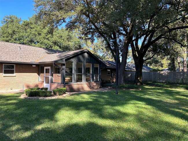 Building Photo - 10233 Moorberry Ln