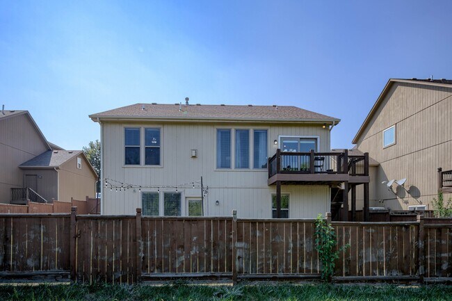 Building Photo - 15523 Valley View Dr