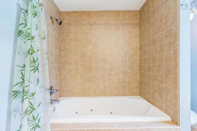 Building Photo - 2267 Yeager Dr