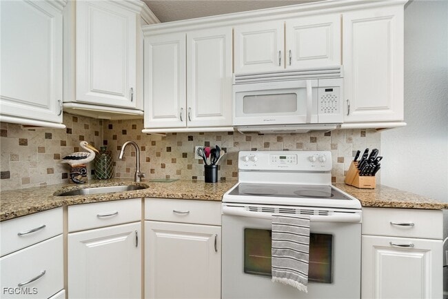 Building Photo - 7330 Estero Blvd