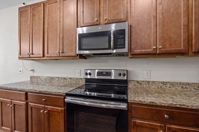 Building Photo - 8988 Cat Tail Pond Rd