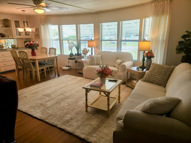 Building Photo - 4482 King Theodore Dr