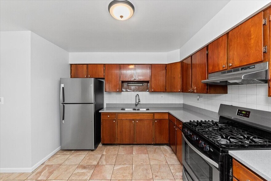 Building Photo - 600 McKinley Ave