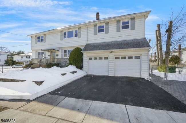 Building Photo - 686 Gates Terrace