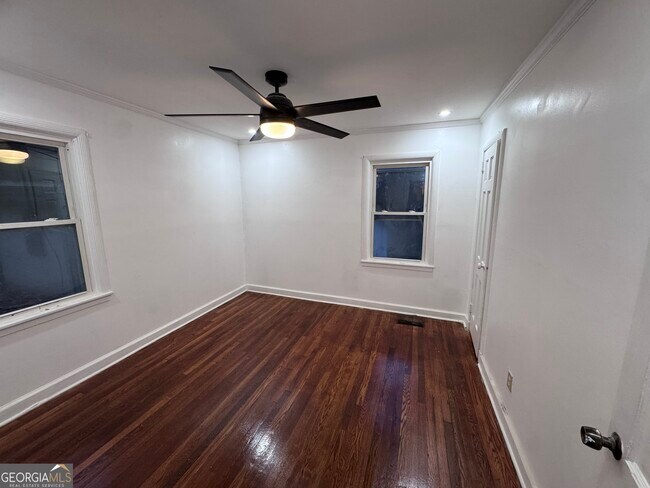 Building Photo - 1604 Steele Dr NW