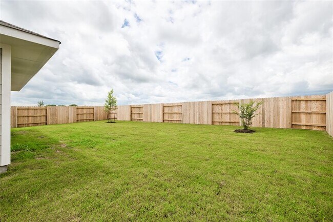 Building Photo - 120 Lyndon Dr