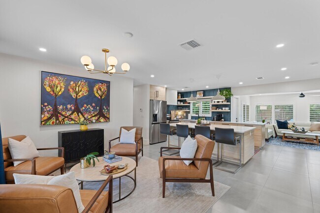 Building Photo - 450 NE 5th Cir