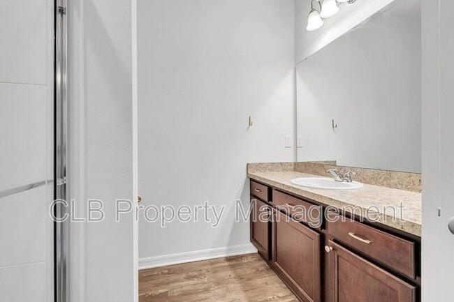 Building Photo - 3012 Neverland Dr