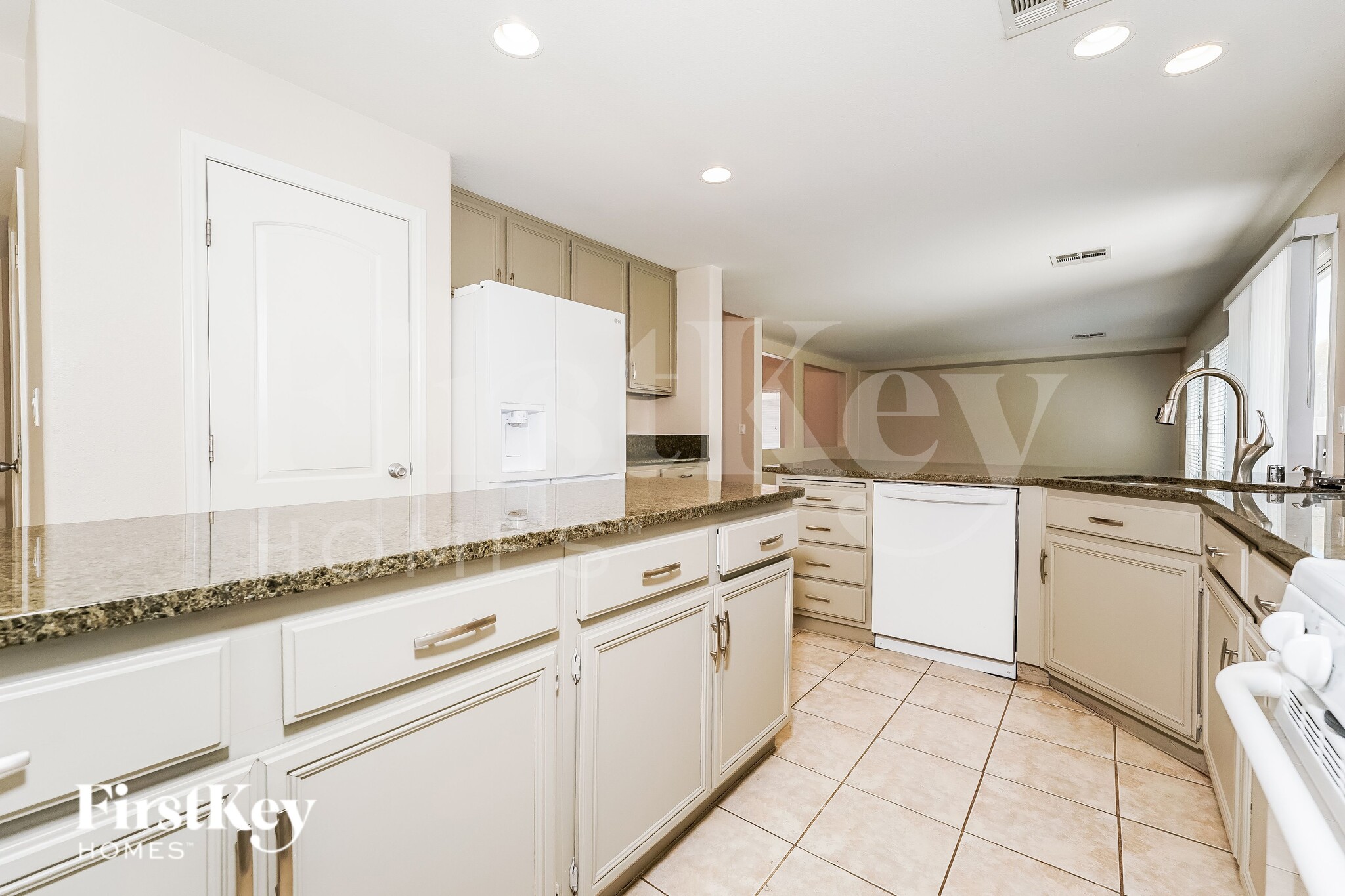 Building Photo - 6528 Feather Peak St