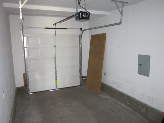 Building Photo - Lanc1710/1714