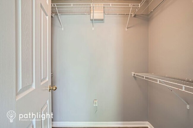 Building Photo - 10434 Frog Pond Dr