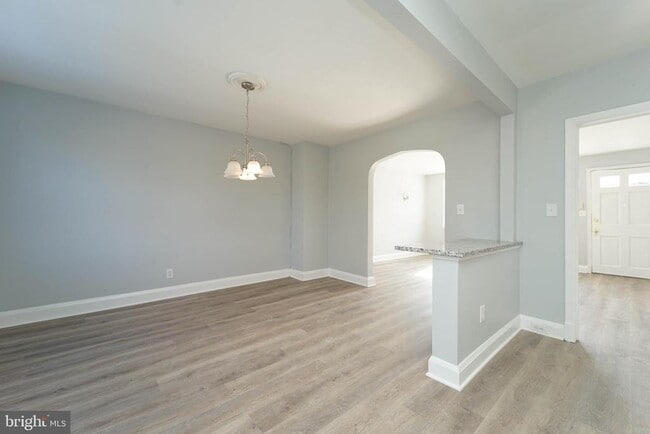 Building Photo - 809 Braeside Rd