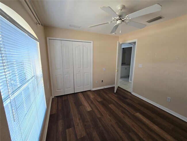 Building Photo - 3255 Mayflower Terrace