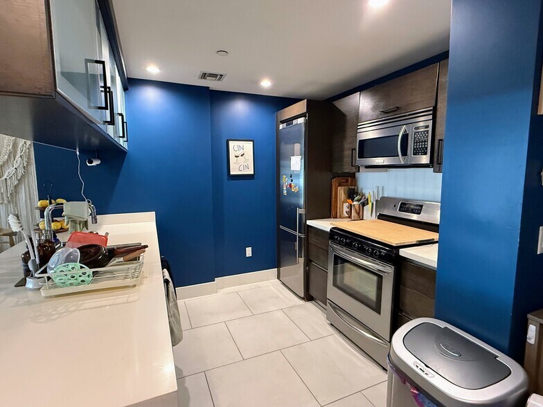 Building Photo - 1700 Sawtelle Blvd