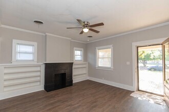 Building Photo - 2214 S Taylor St