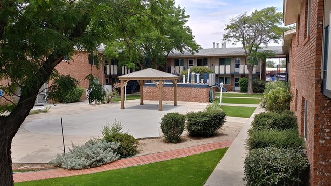 Building Photo - Great Size 1 Bedroom 1 Bath Available Now !!!