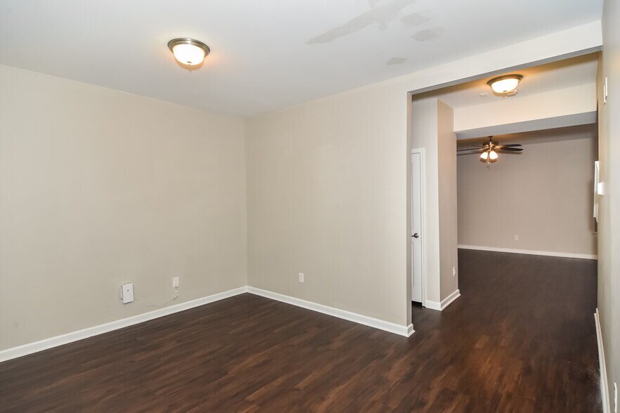 Building Photo - 4249 Sandstone Dr