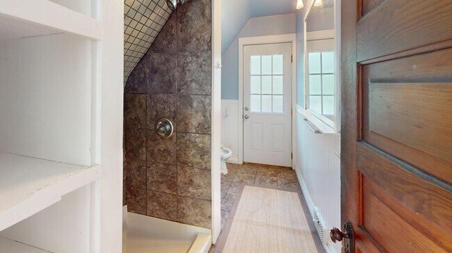 Building Photo - 717 Dewey-717DEW