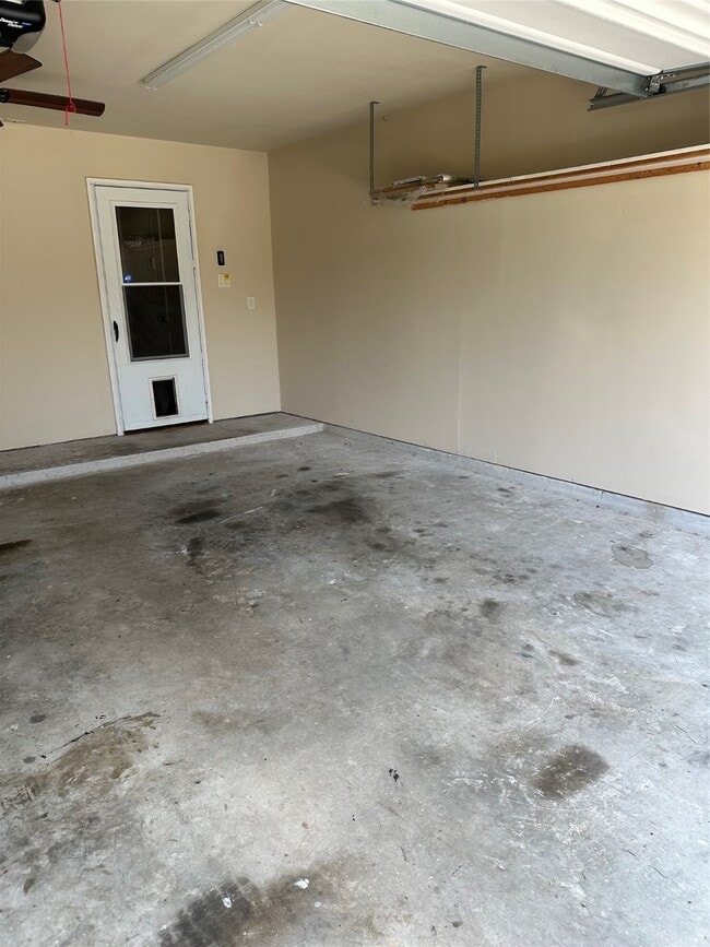 Building Photo - 23335 Robinson Pond Dr