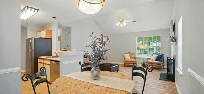 Building Photo - 317 Cedarcroft Dr