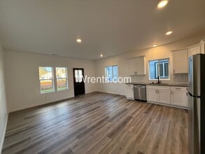 Building Photo - 3710-3712 E Liberty Ave